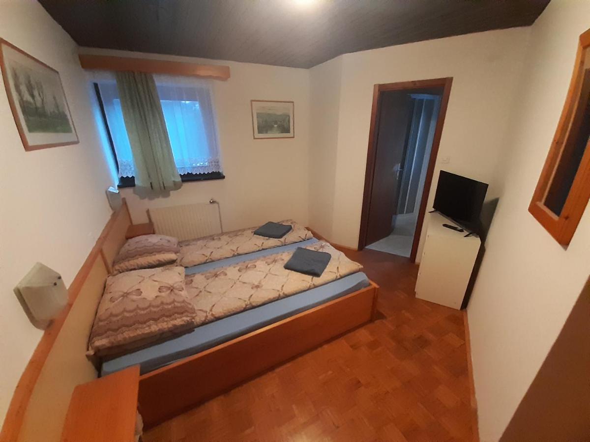 Rooms Barovc By The Lake Jasna クランスカゴーラ エクステリア 写真