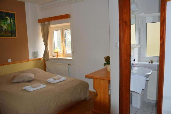 Rooms Barovc By The Lake Jasna クランスカゴーラ エクステリア 写真 A room at the hotel