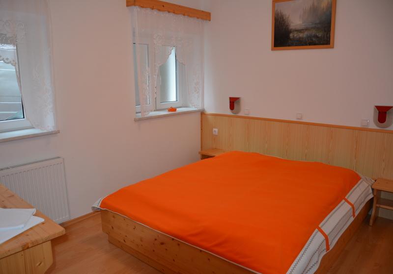 Rooms Barovc By The Lake Jasna クランスカゴーラ エクステリア 写真 A bedroom